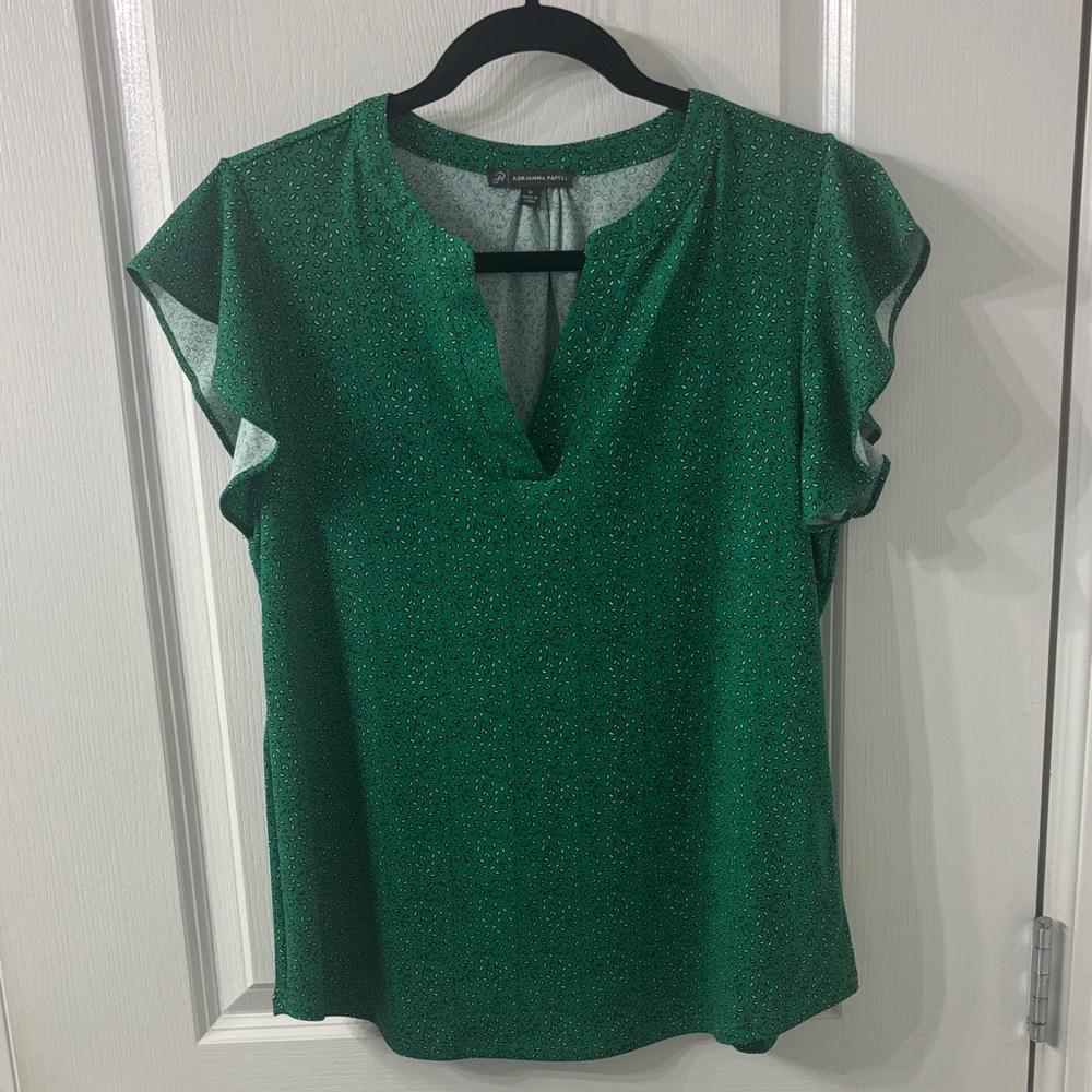 Adriana Papell Green New without Tag V-Neck Flutter Sleeve Top